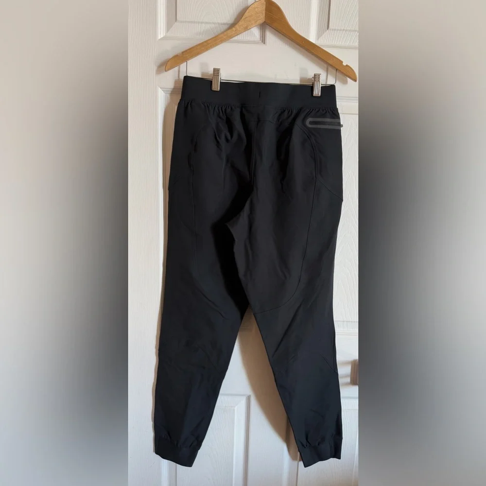 Under Armour Unstoppable Men's Joggers - Size Medium (NWT) - Picture 4 of 6